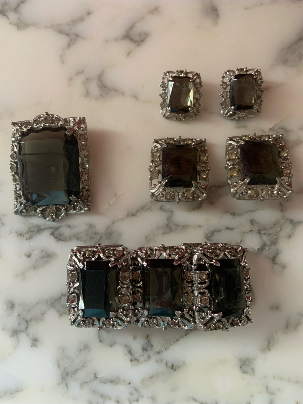 Sarah Coventry Smoky Rhinestone Broach/Pendent, Bracelet and 2 Earrings Set 1962
